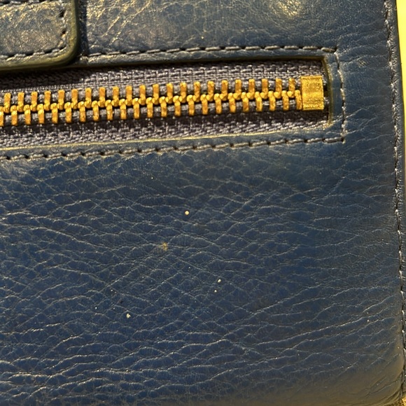 Juicy Couture Royal Blue Leather Studded Tab Clutch Wallet Crest Emblem 7.5x4” - Picture 4 of 10